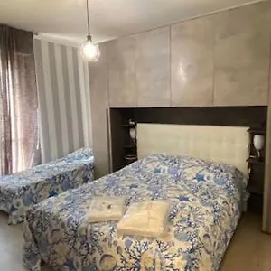  Apartamento Nene Al Mare Con Posto Auto Wifi E Idromassaggio Italia